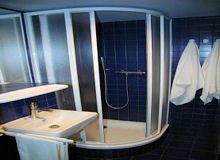 Hotel Bonn - Bathroom